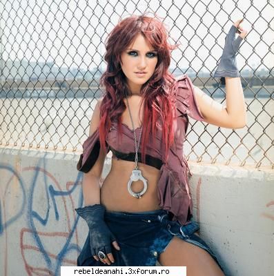 Dulce Maria vs Anahi - eu zic ca DULCE dar fiecare cu parerile lui - Dulce Maria-Roberta