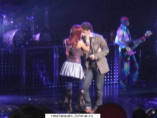 Galerie foto!! - cei doi intrun concert! - Christopher si Dulce!Diego si Roberta!