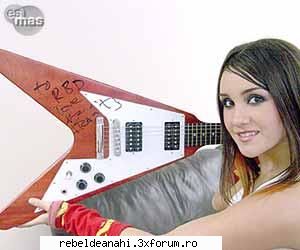 Galerie foto!! - ii sta bn cu chitara ♥ ♥ ♥ - Dulce Maria-Roberta