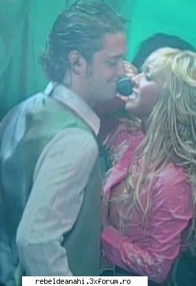 Galerie foto!! - cei doi intr-un concert! - Anahi-Mia-Anny