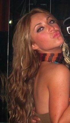 Holla mis loquitos! - coca - Anahi-Mia-Anny