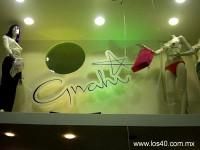 anahi si-a redeschis magazinul - MaY_Bonita:*:*:* - Forum Nou