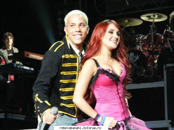 concerte,conferinte,emisiuni,premiile mtv - rebelde_g!rl - Forum Nou
