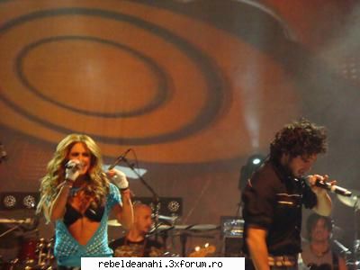 concerte,conferinte,emisiuni,premiile mtv - poncho si annie a 4-a - Forum Nou