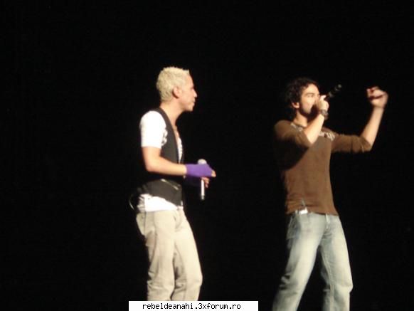 concerte,conferinte,emisiuni,premiile mtv - poncho si chris - Forum Nou