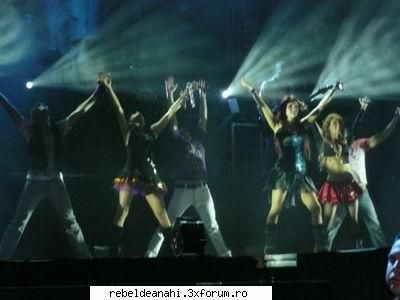 concerte,conferinte,emisiuni,premiile mtv - rebelde_g!rl - Forum Nou