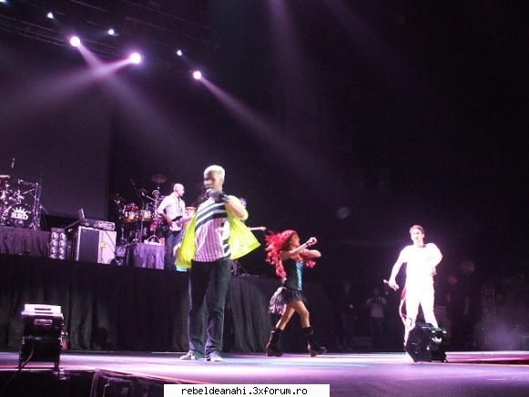 concerte,conferinte,emisiuni,premiile mtv - ucker,dul si chris - Forum Nou