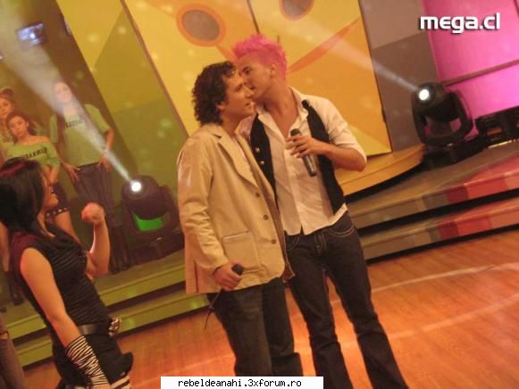 concerte,conferinte,emisiuni,premiile mtv - chris si may a 3-a emisiune - Forum Nou