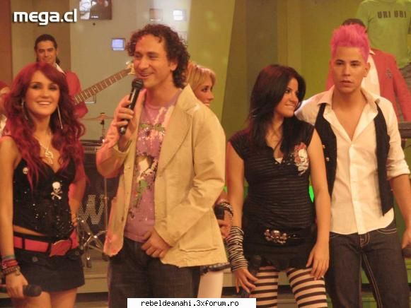 concerte,conferinte,emisiuni,premiile mtv - chris,may,annie si dul - emisiune a 2-a - Forum Nou