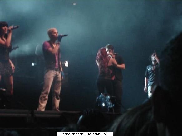 concerte,conferinte,emisiuni,premiile mtv - poncho,ucker,dul,chris si may - Forum Nou