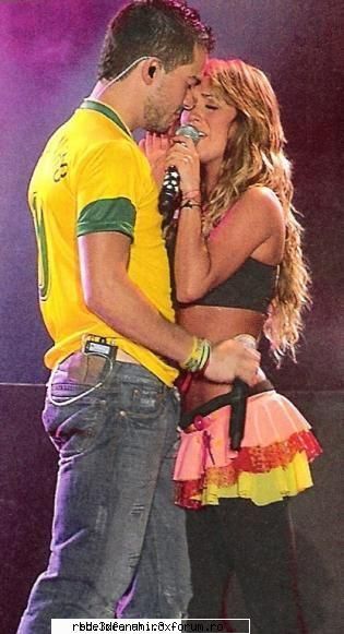 kre se imbraca cel mai bn din RBD - RBD_anny_giovana - Forum Nou