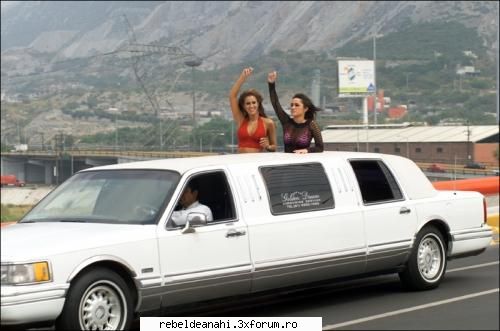 numai poze din telenovela "rebelde" - roberta si alma a 2-a - Rebelde