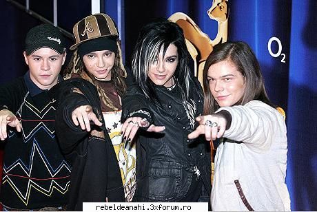 poze cu tokio hotel - ink o poza...si o sa pun mai multe - Poze